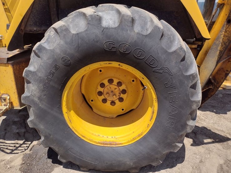 john-deere-310d-image-17