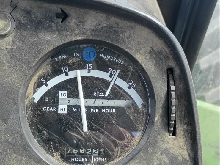 john-deere-8430-image-8