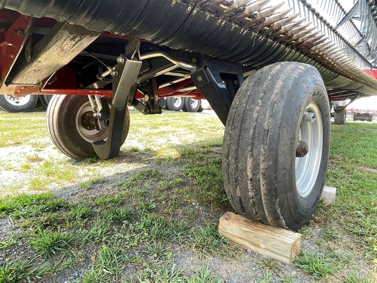 2018-case-ih-3162-image-47