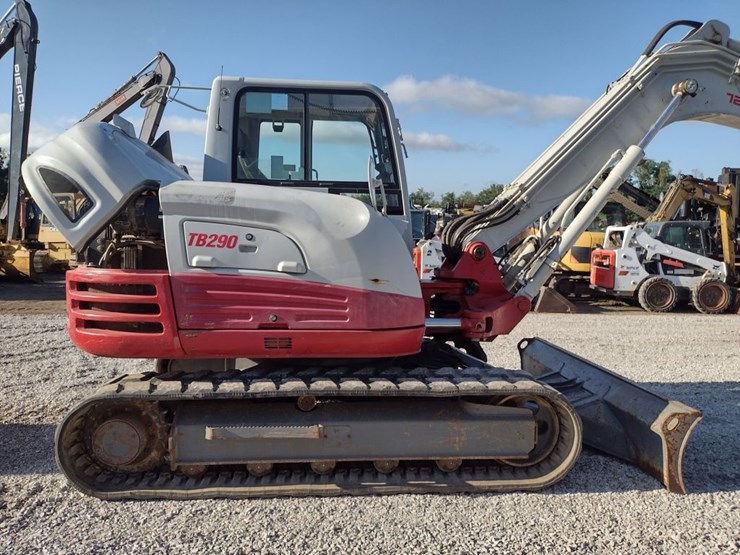 takeuchi-tb290-image-28