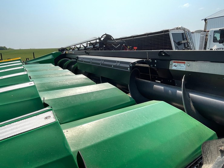 #1251-•-2020-drago-gt-flagship-8-row-corn-head-(case-ih-flagship-mounts)-image-11