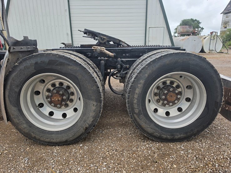 2006-peterbilt-379-image-64