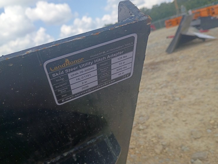 #l76-071-•-landhonor-utility-hitch-adapter-skid-steer-attachment-image-6