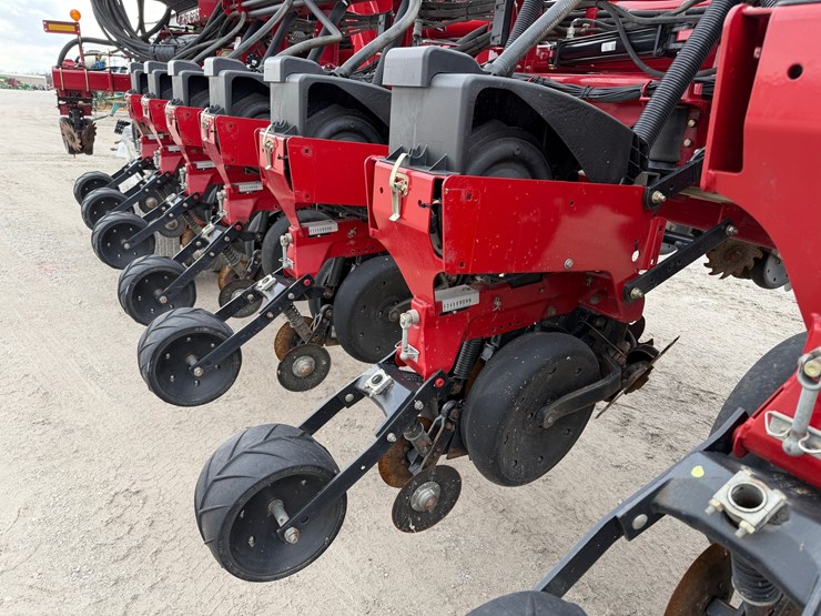 2013-case-ih-1265-image-8