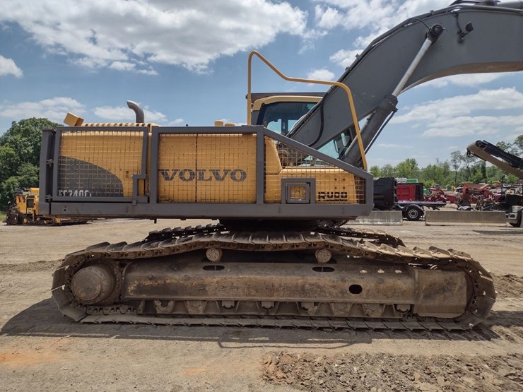 volvo-ec240cl-image-30