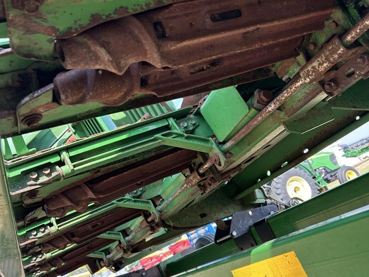 2005-john-deere-893-image-29