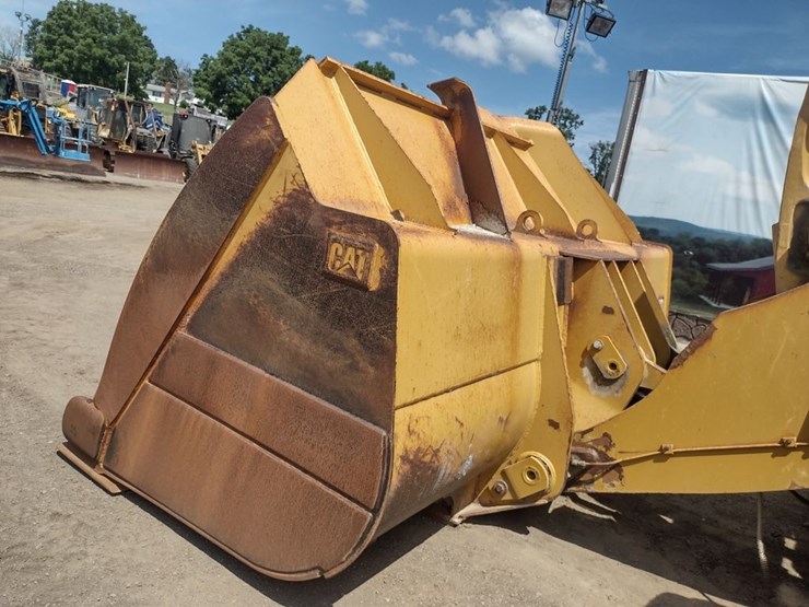 caterpillar-982m-image-20
