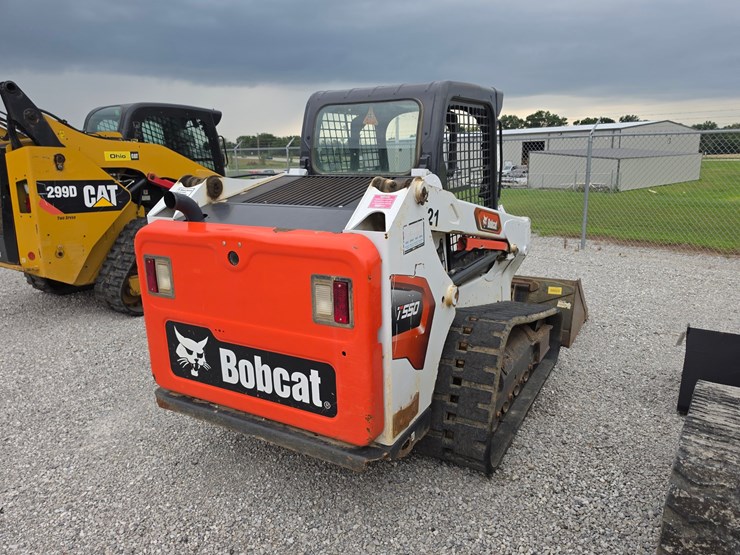 2022-bobcat-t550-image-34