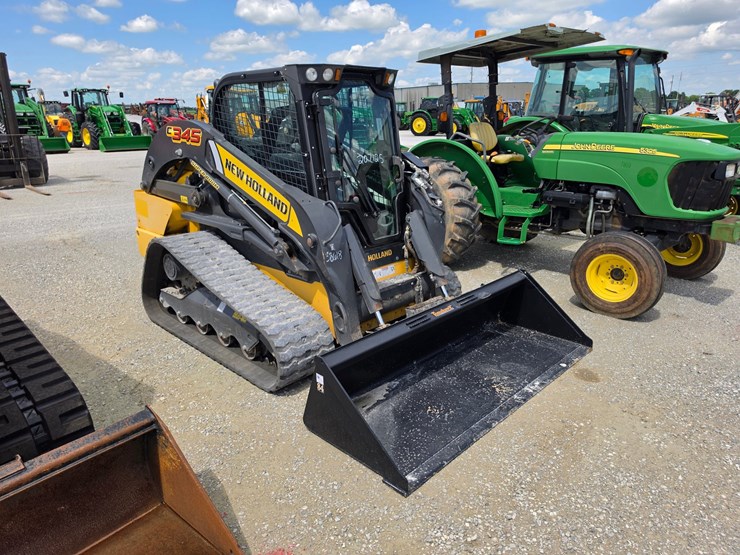 2021-new-holland-c345-image-1