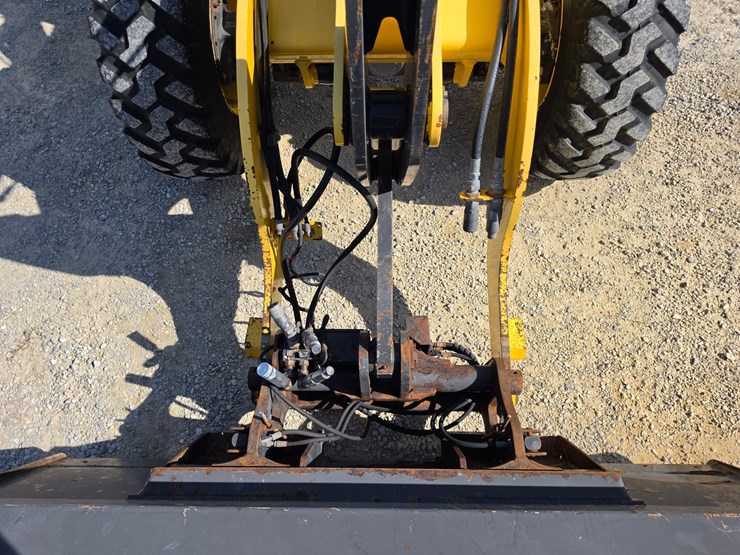 2016-new-holland-w80c-image-5