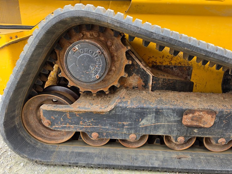2018-deere-333g-image-22