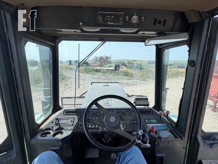 steiger-bearcat-iii-st225-image-17