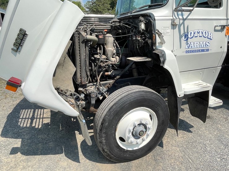 1990-ford-l8000-image-36