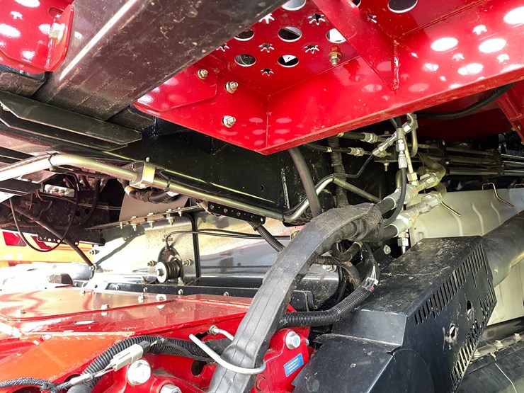 2018-case-ih-7240-image-18