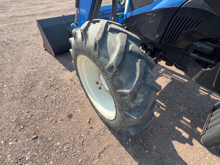 new-holland-t4.75-image-14