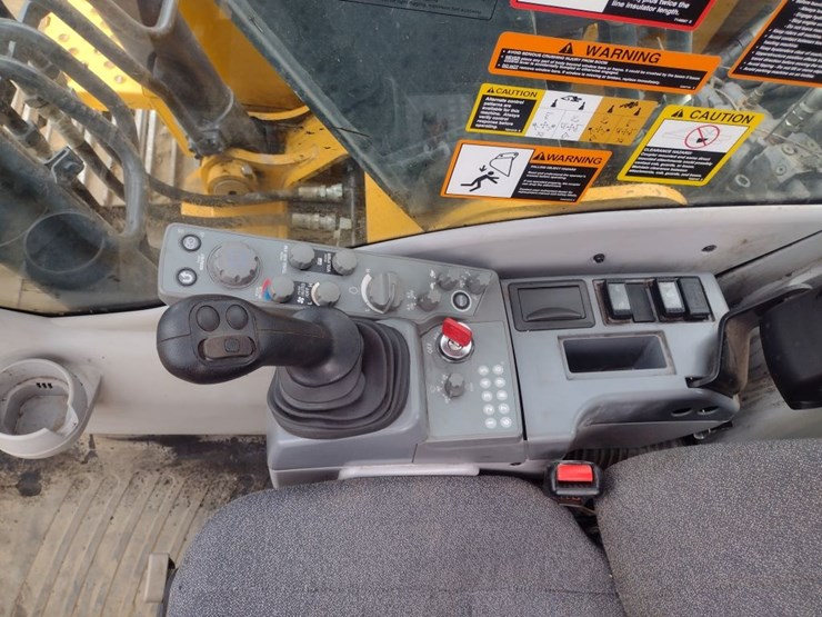 john-deere-24-image-12