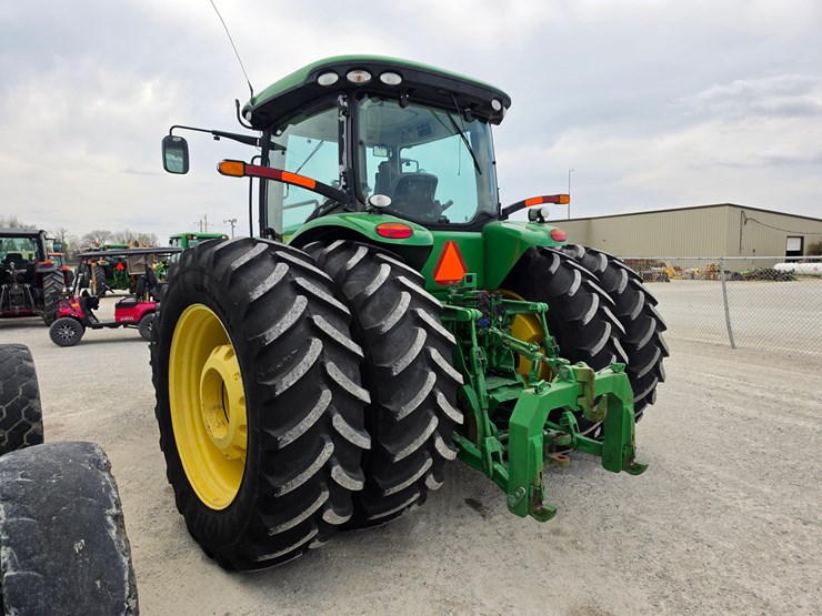 2010-john-deere-8345r-image-12