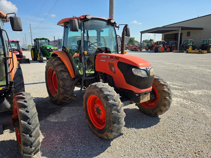 2014-kubota-m9960-image-39