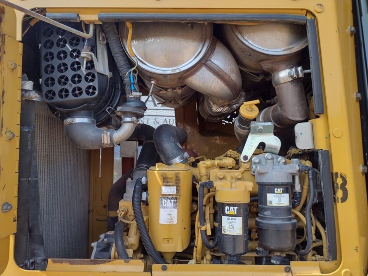 caterpillar-d6k2-xl-image-23