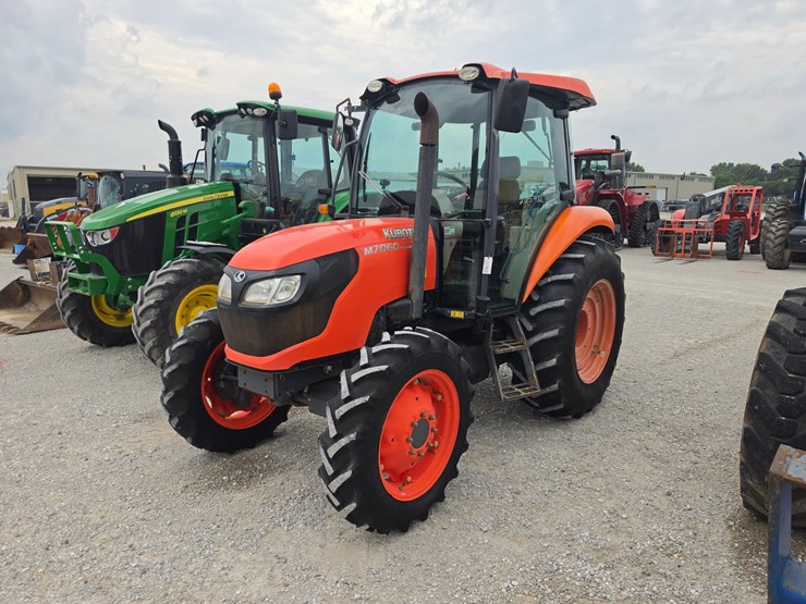 2016-kubota-m7060-image-2