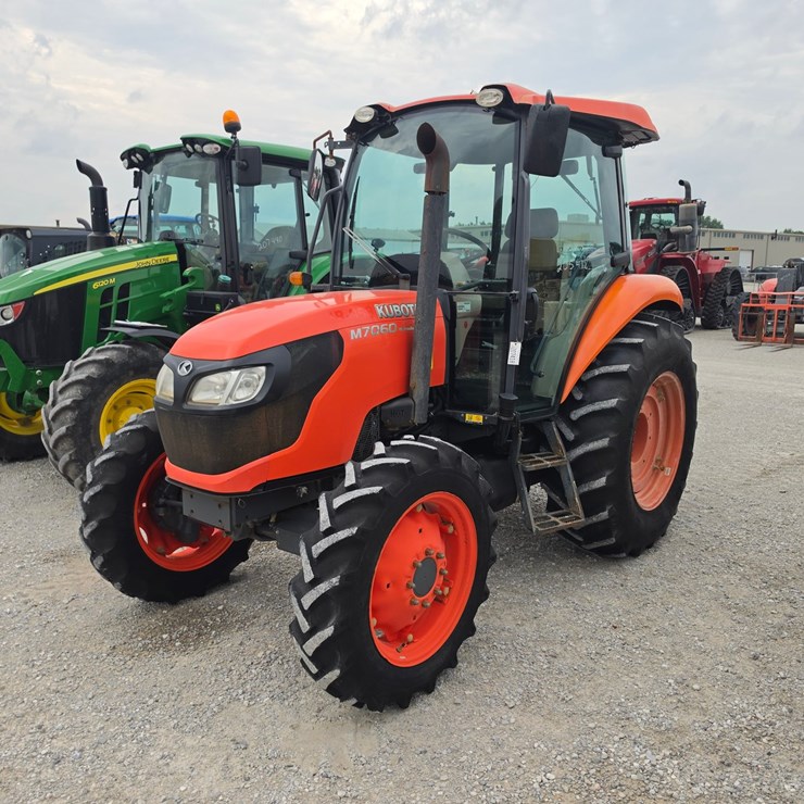 2016 KUBOTA M7060