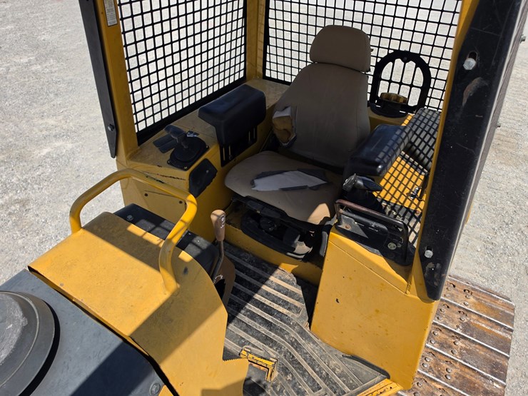 deere-650h-lgp-image-9