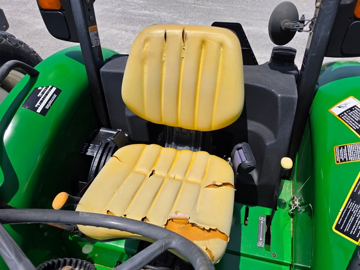 2006-john-deere-5325-image-12