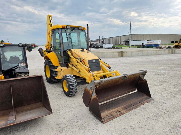 2001-new-holland-lb75-image-26