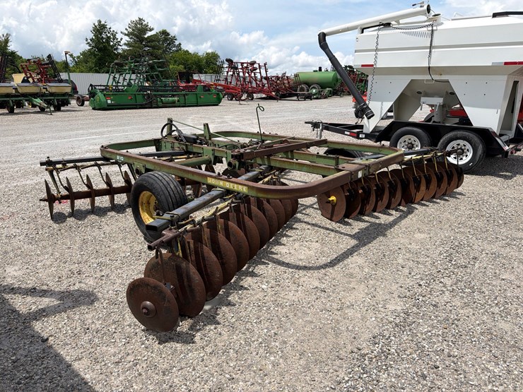 john-deere-210-image-7