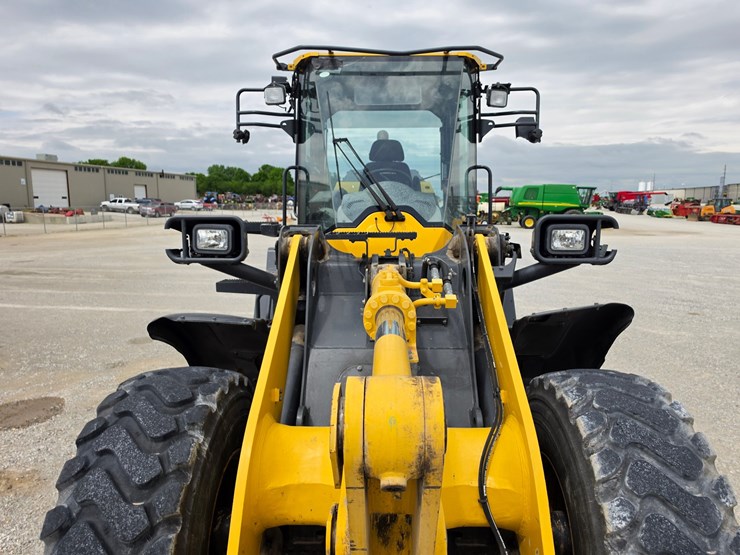 2022-komatsu-wa270-8-image-4