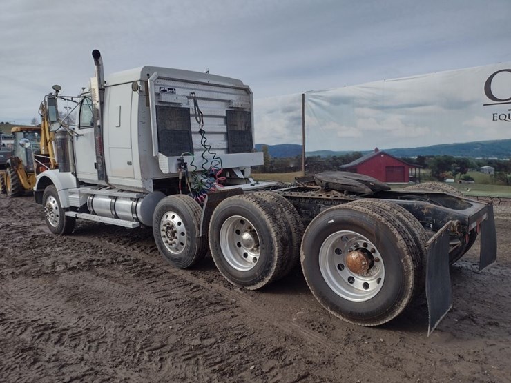 2005-western-star-4900fa-image-41
