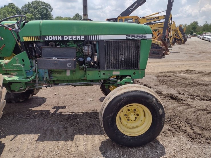 john-deere-2555-image-19