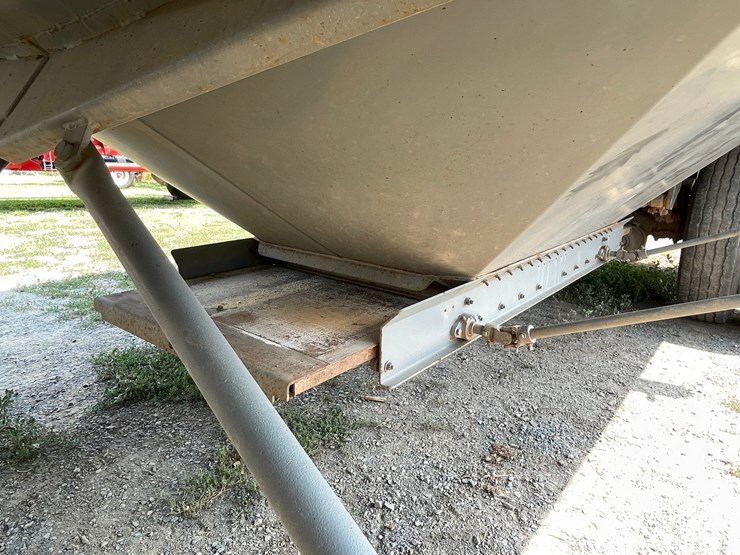 #1260-•-2013-jet-co-tandem-axle-26'-grain-trailer-(has-wi-title)-image-14