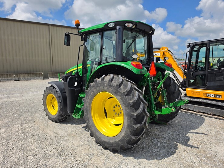 2022-john-deere-6120m-image-11