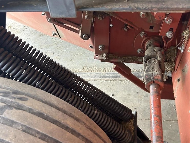 hesston-1170-image-13