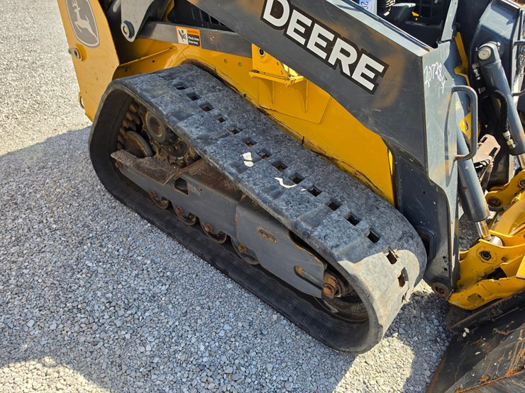 2023-deere-317g-image-22