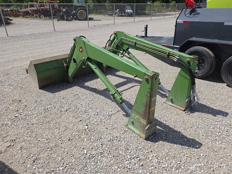 john-deere-146-image-5