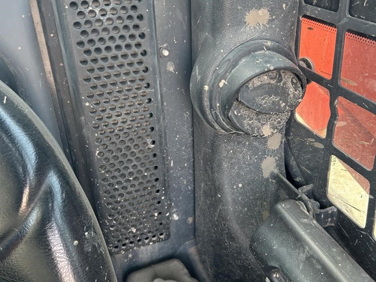 kubota-ssv75-image-20