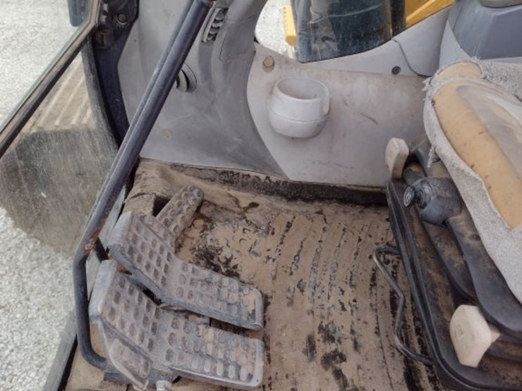deere-380g-lc-image-12