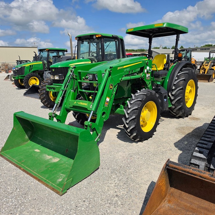 2022 JOHN DEERE 5090E