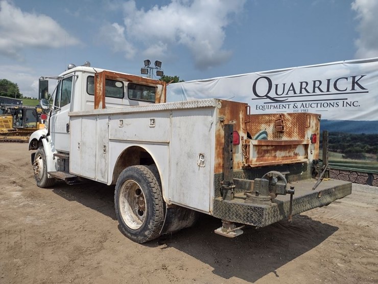 freightliner-fl70-image-31
