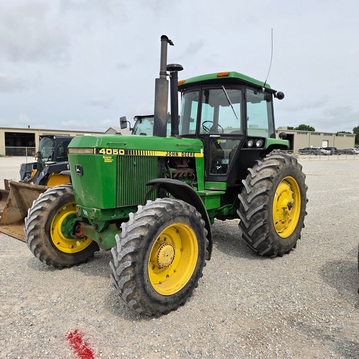 1988 JOHN DEERE 4050
