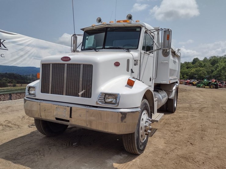 peterbilt-330-image-39