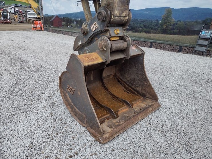 deere-160g-lc-image-21