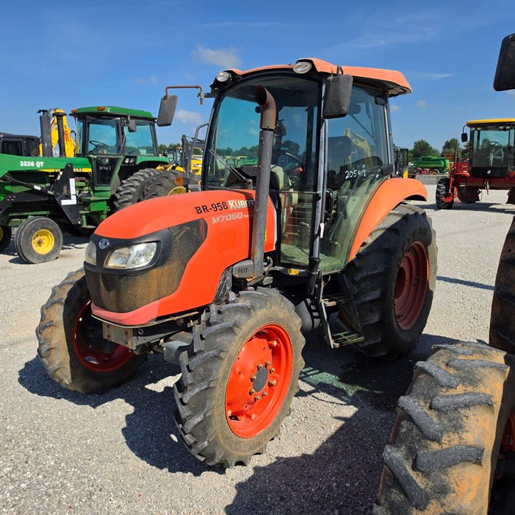 2016 KUBOTA M7060
