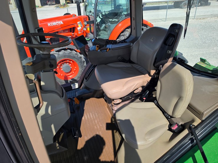 2012-john-deere-8335r-image-7