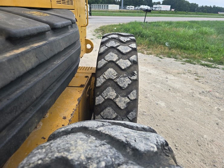 2007-caterpillar-12h-image-64