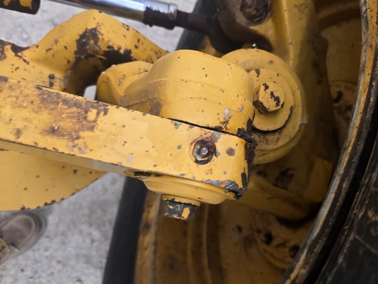 2007-caterpillar-12h-image-37