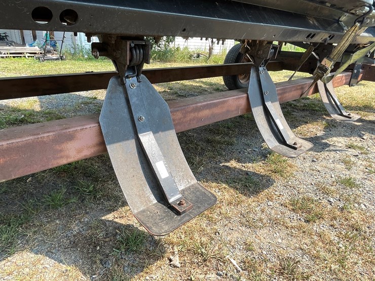 #1251-•-2020-drago-gt-flagship-8-row-corn-head-(case-ih-flagship-mounts)-image-33