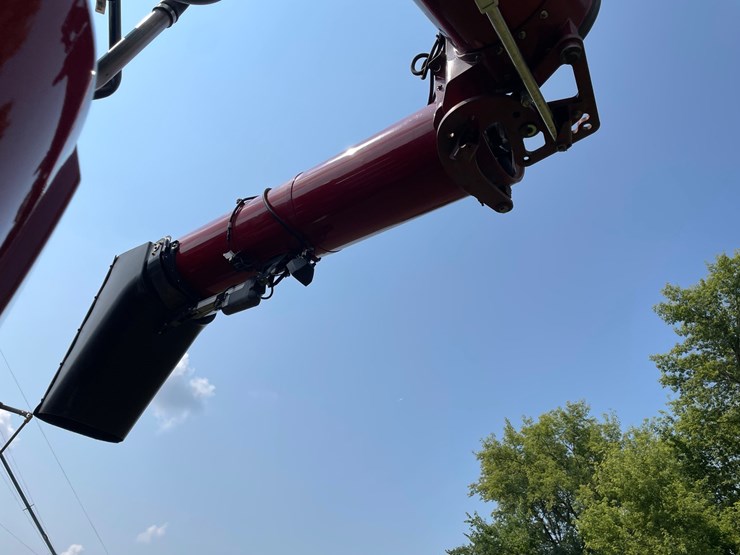 2018-case-ih-7240-image-86